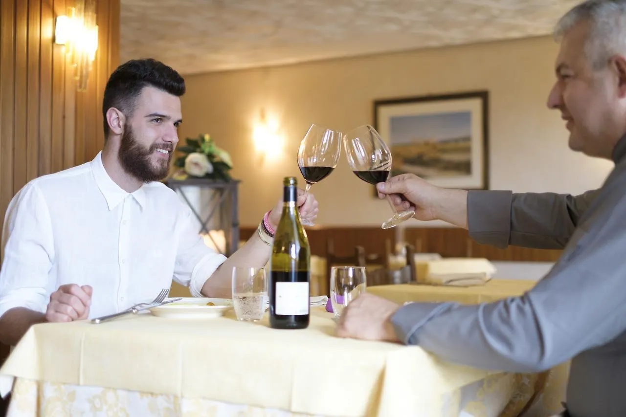 Hotel Belmonte Roana 3*,  Italia
